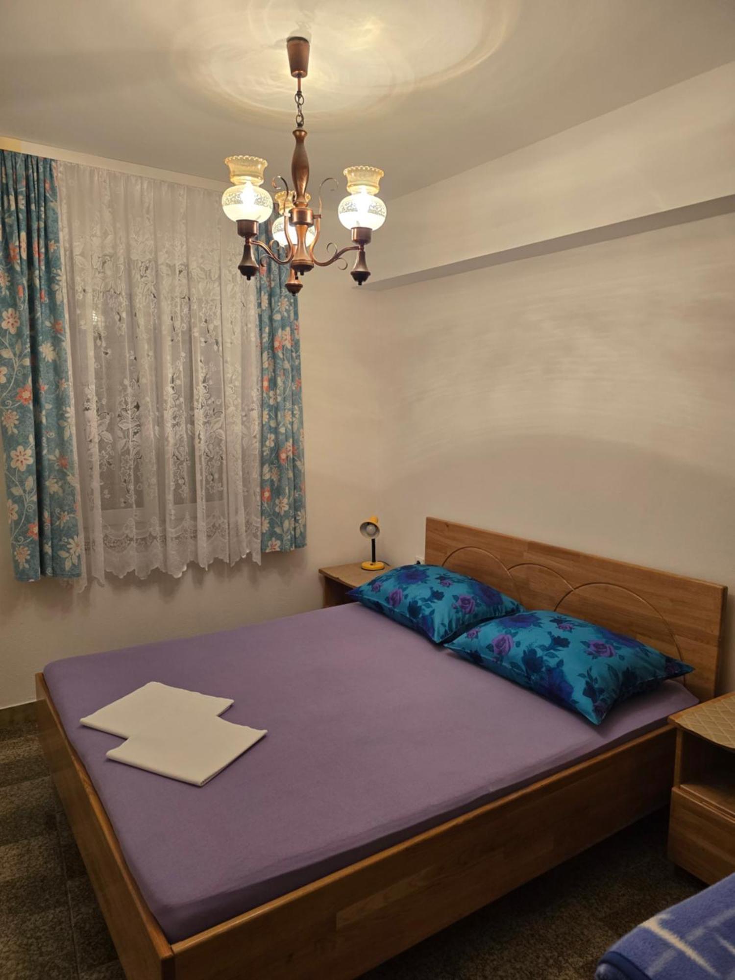 Apartments Mladenka Сень Экстерьер фото