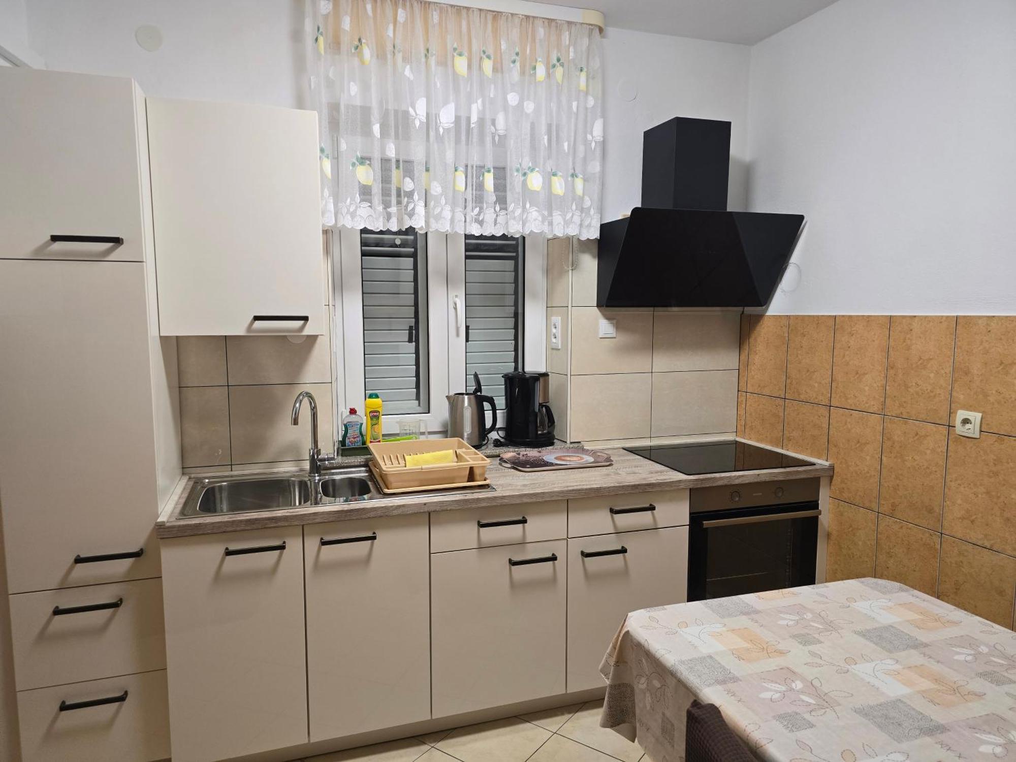 Apartments Mladenka Сень Экстерьер фото