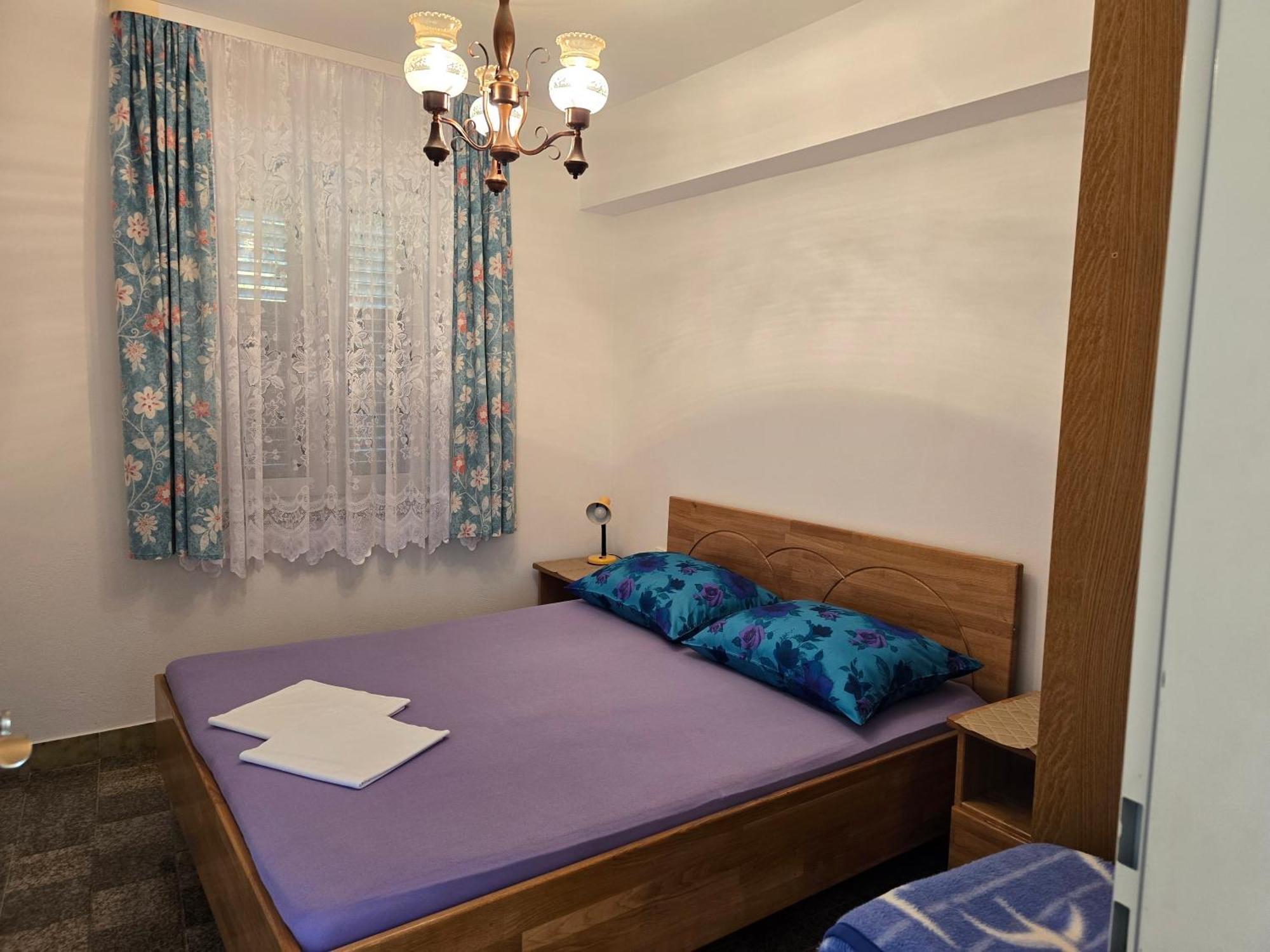 Apartments Mladenka Сень Экстерьер фото
